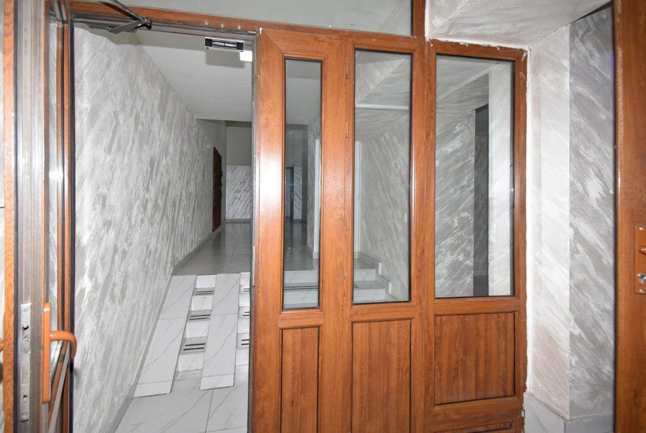 Armenak Apartment 5-Комнатная Jerevan Eksteriør bilde