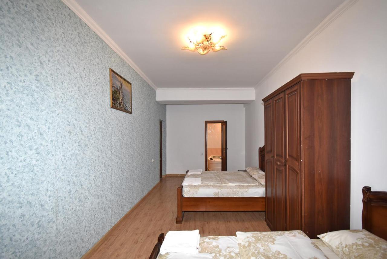 Armenak Apartment 5-Комнатная Jerevan Eksteriør bilde