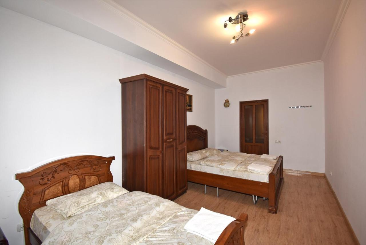 Armenak Apartment 5-Комнатная Jerevan Eksteriør bilde