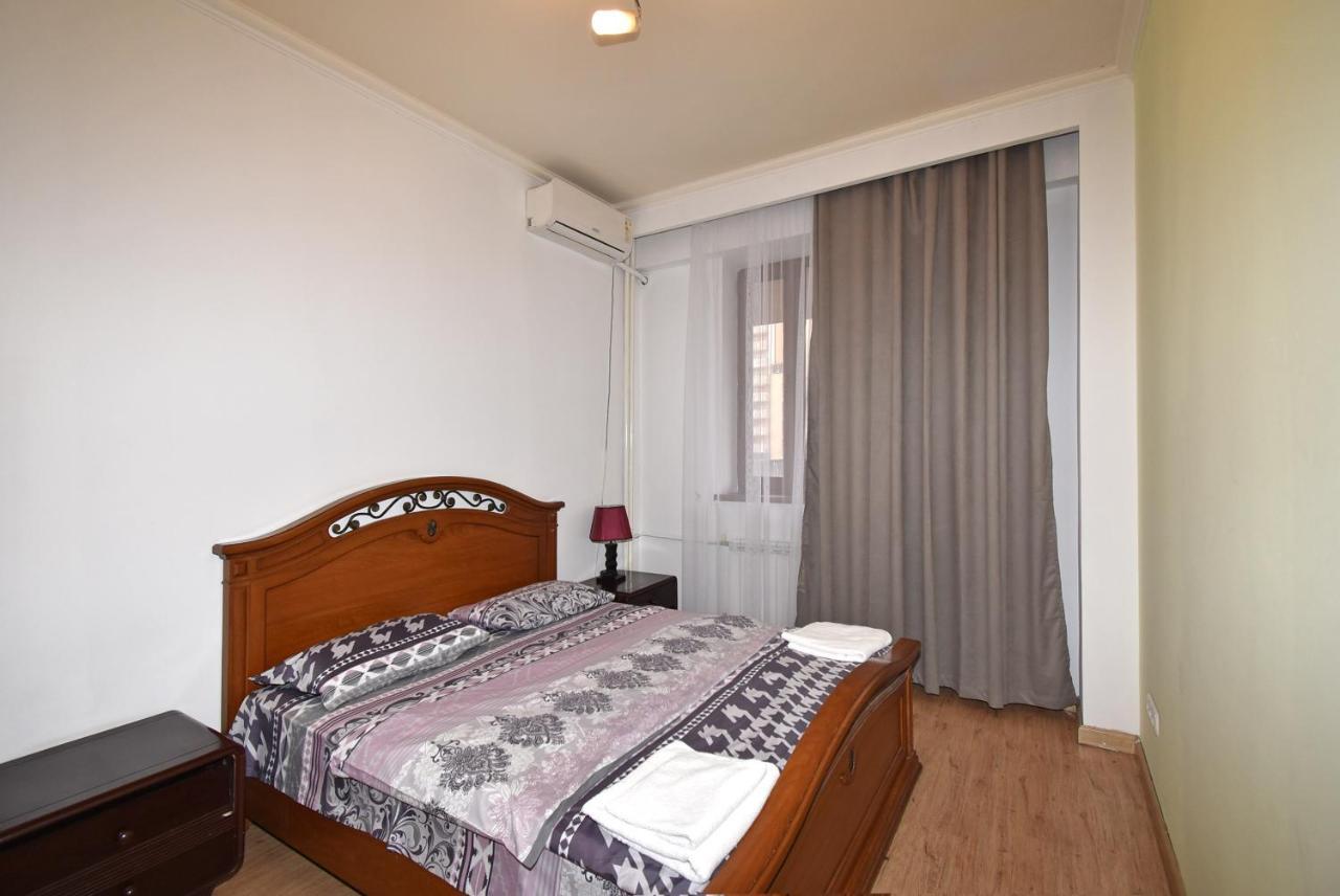 Armenak Apartment 5-Комнатная Jerevan Eksteriør bilde