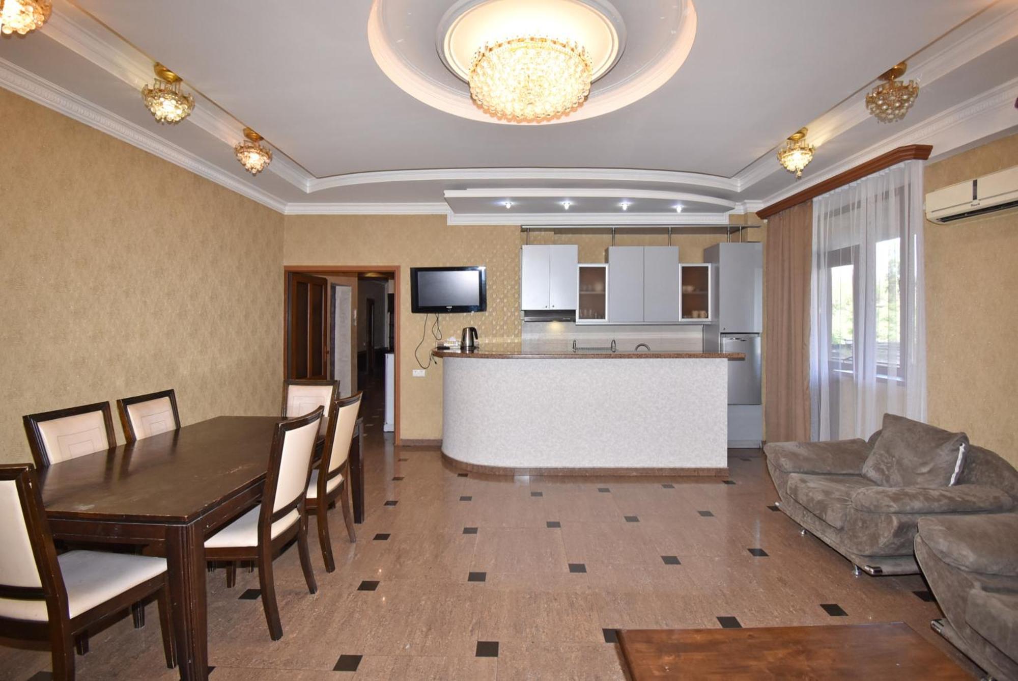 Armenak Apartment 5-Комнатная Jerevan Eksteriør bilde